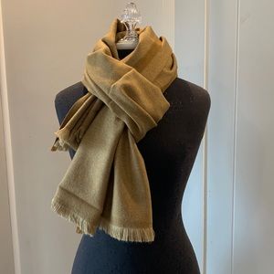Gap Scarf
